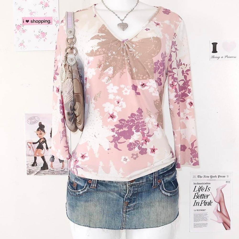The Limited Floral Stretch Long Sleeve Top (M)